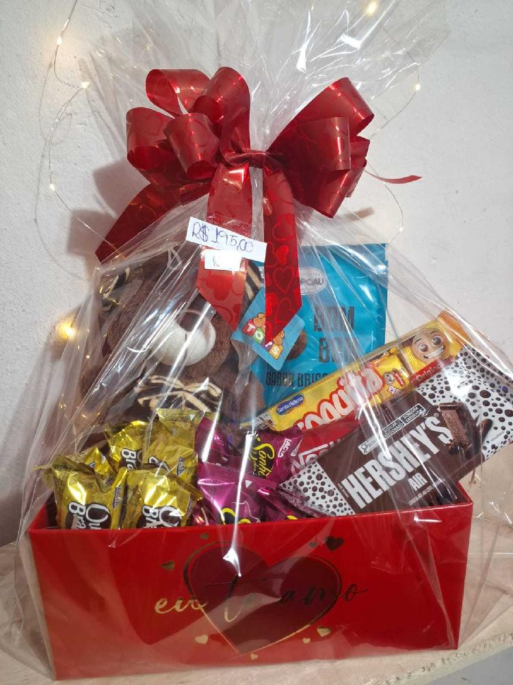 Box-de-chocolate-com-pelucia-(variacao-na-cor-)-n-17